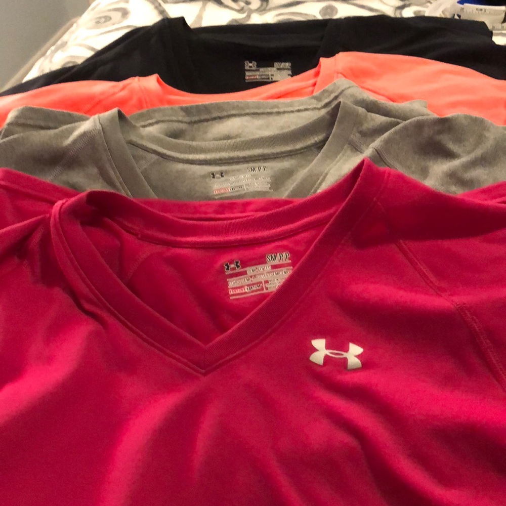 Lot of 4 Underarmor shirts